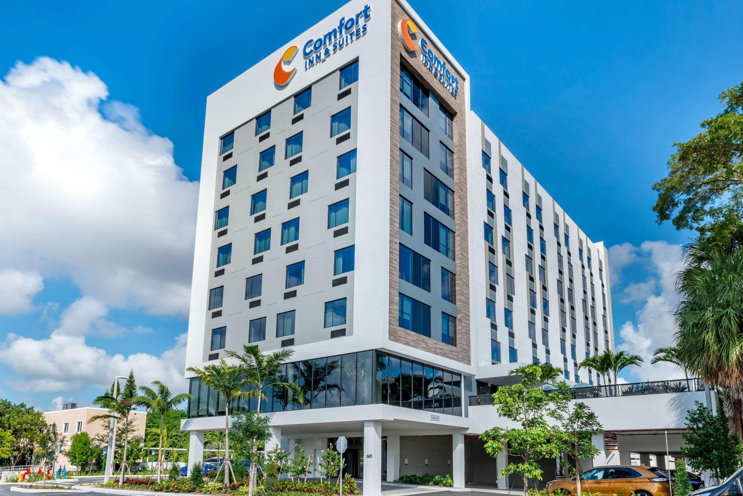 Comfort Inn & Suites Miami International Airport Exterior foto